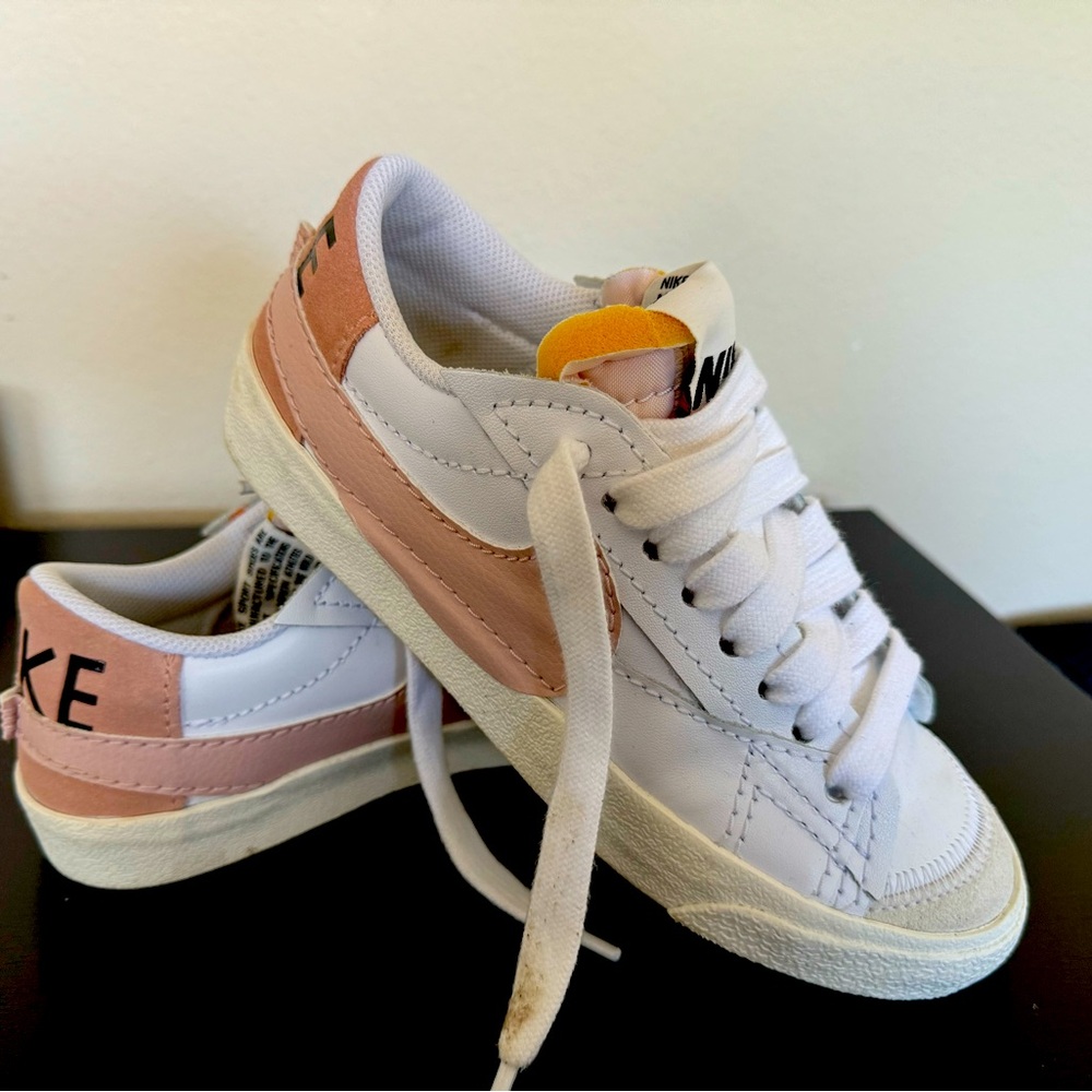 Like new Nike Blazer Low “77 jumbo - size 7m